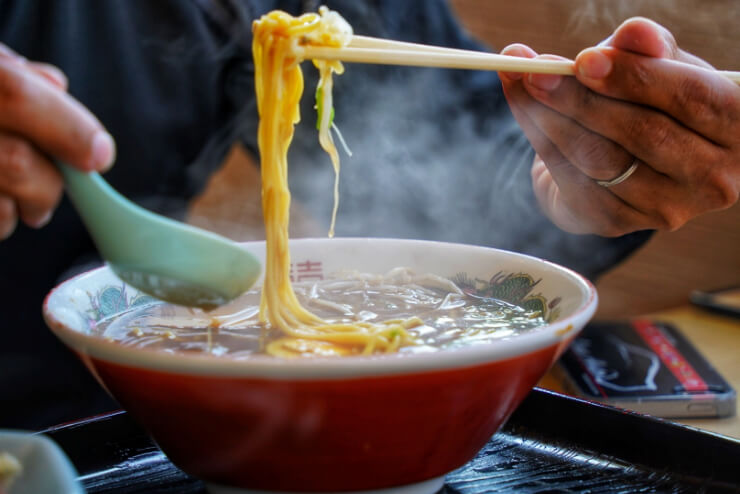 ラーメン屋開業の機器・什器・備品の選びかた ラーメン丼と箸、レンゲ編 | テンポスフードメディア